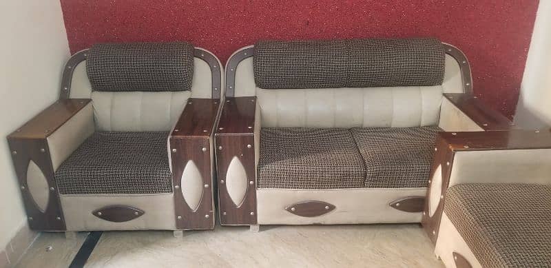 3 Seater Sofa | Best Condition | Used Sofa in Wapda Town Lahore 1