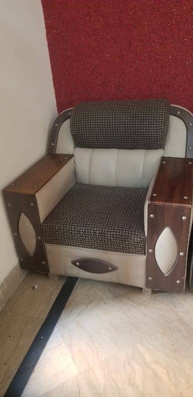 3 Seater Sofa | Best Condition | Used Sofa in Wapda Town Lahore 2