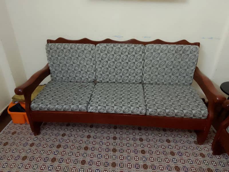 coffee table and 5 seater sofa pure shisham 1