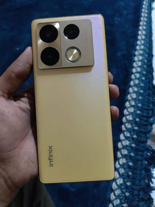 Infinix Note 40 pro 8/256 with 10 month warranty 0