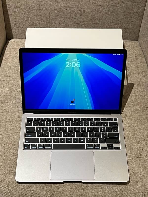 MacBook Air 13’ M1 Chip (2020) Space Grey 8GB & 256GB SSD 2