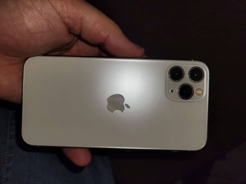 IPhone 11 pro pta 4