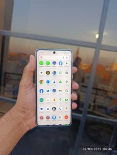 pixel 8 pro PTA with original 30w chargr 10 10 condition