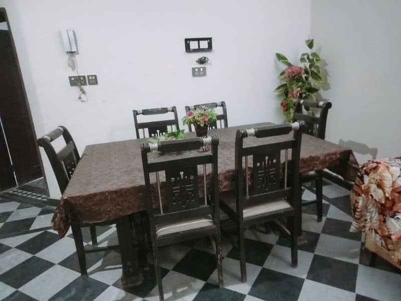 dining table  and 6 chairs 0