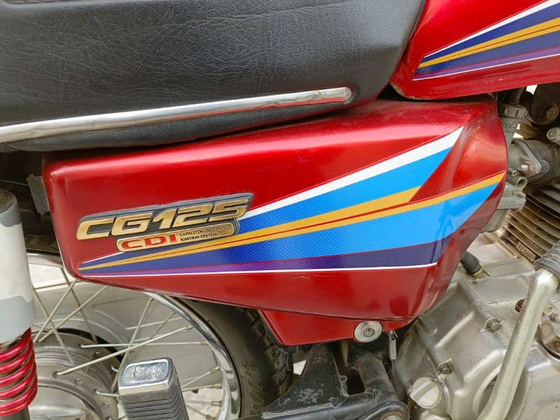 Honda CG 135 2007 Original Condition Lahore num open transfer old book 1