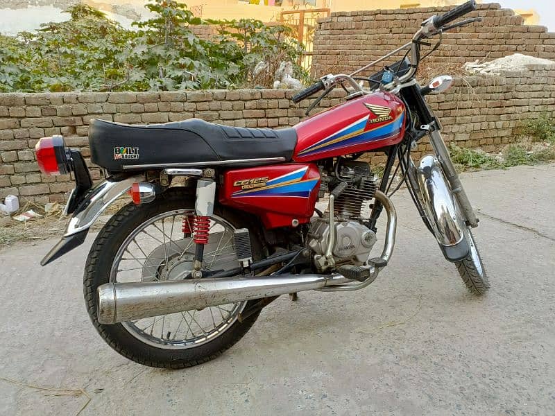 Honda CG 135 2007 Original Condition Lahore num open transfer old book 4