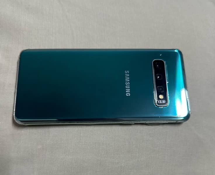 Samsung Galaxy S 10 (10/10 condition) 1