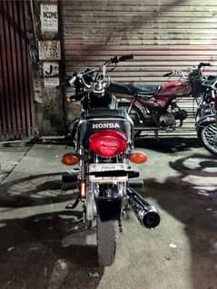 honda 125 new condition 10/10