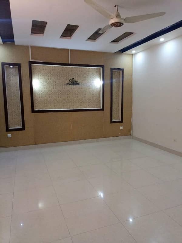 Kanal 2bed tile floor upper portion is for rent in wapda town K-1 block 0