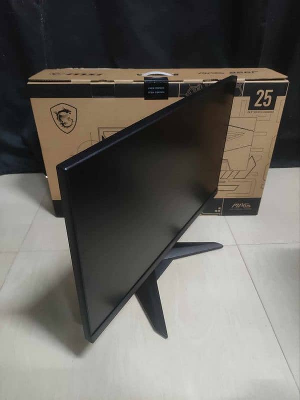 MSI MAG 256F 180HZ Gaming Monitor Brand New 7