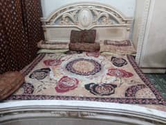 bed. dressing table & Almarah