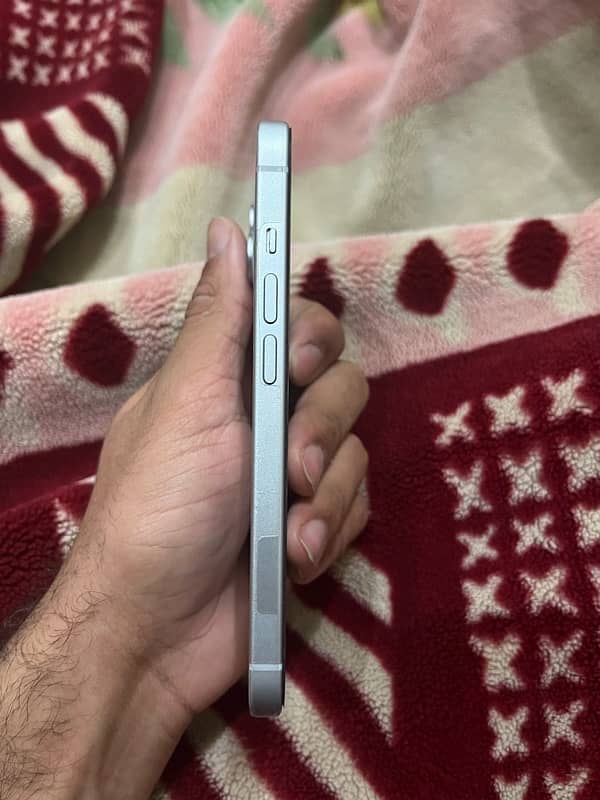 iphone 15 jv ice blue color 3