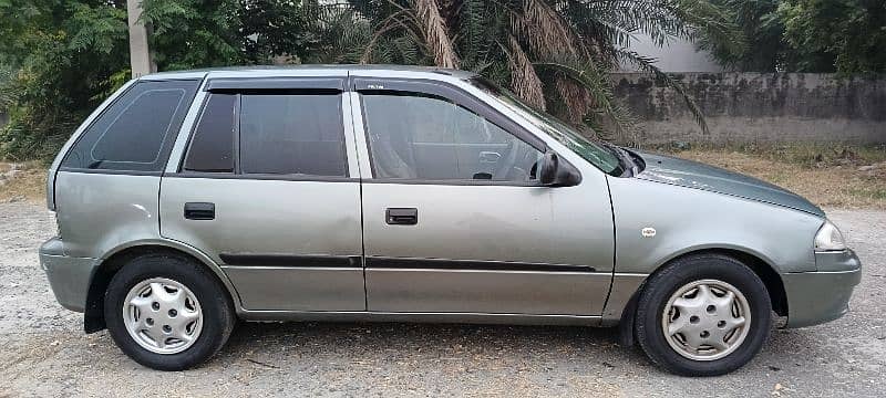 Suzuki Cultus 2012 1