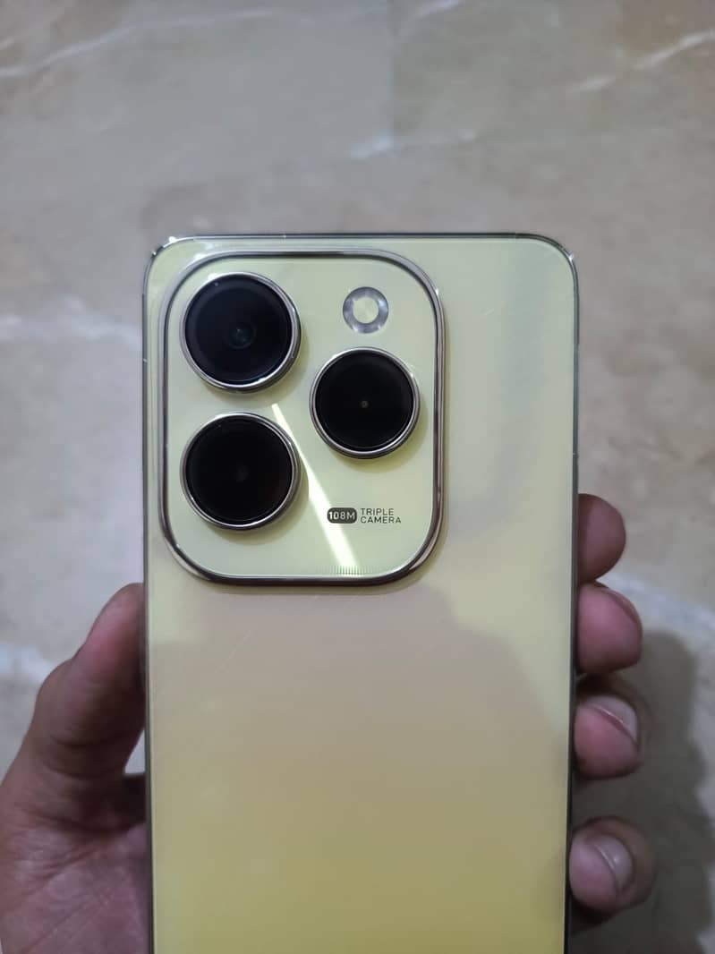 Infinix Hot 40 Pro 0