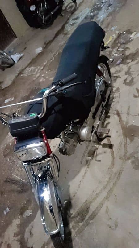 hundyas 2024 bilkul new bike han ek rp ka Kam nhi han lo or chalo 1