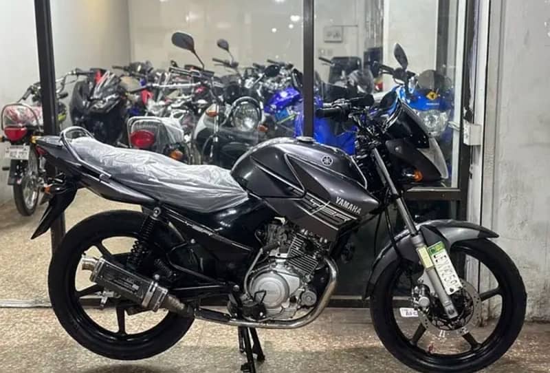 YAMAHA YBR ESD JAPANESE BIKE 4