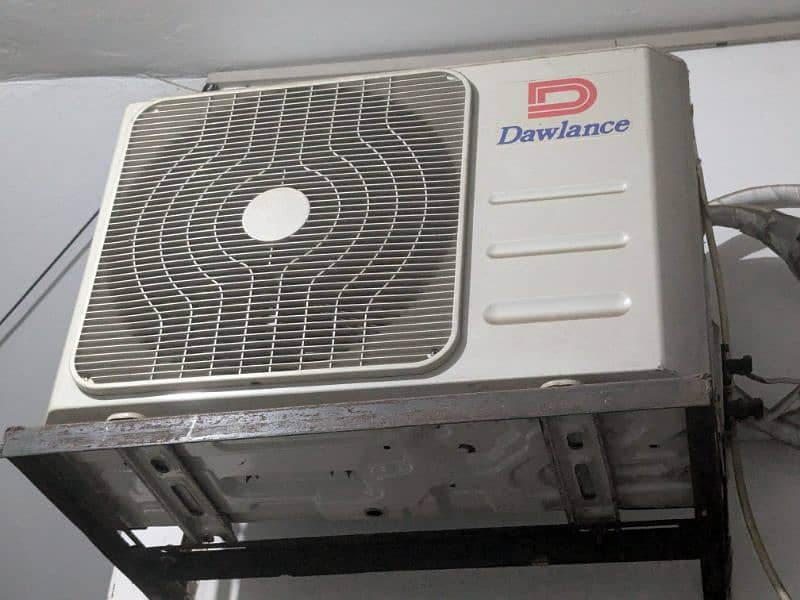 Dawlance 1.5 ton inverter AC 7