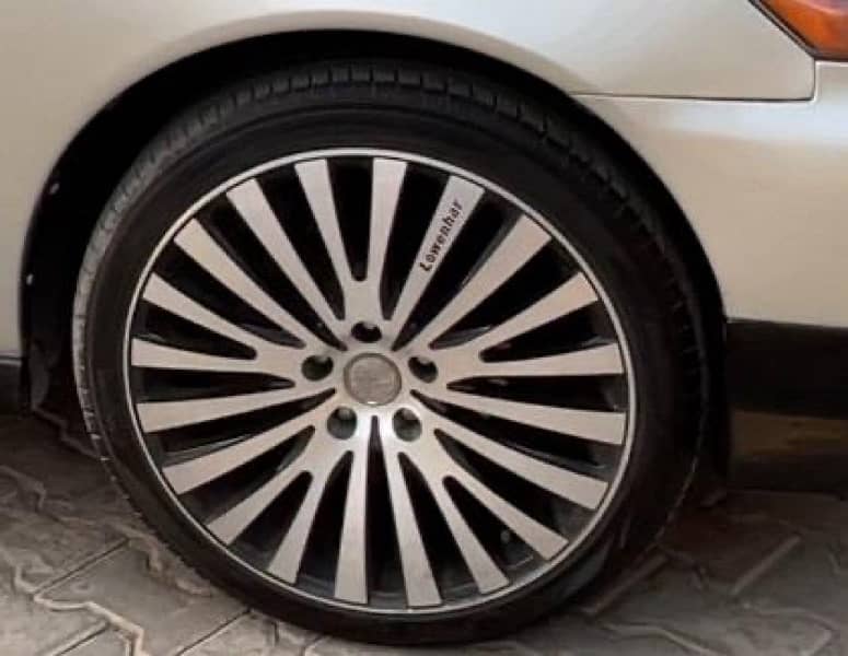 19” inch rims with tyres 0