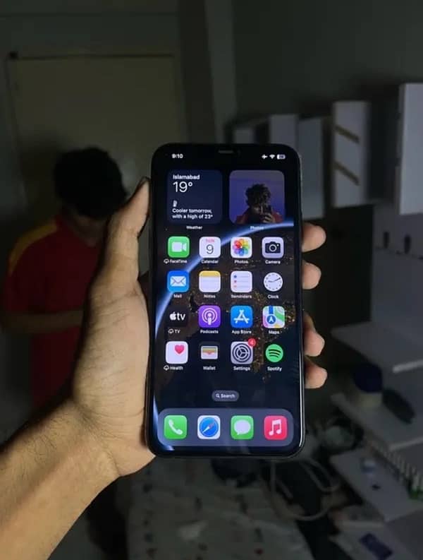 IPHONE 11 PRO MAX 1