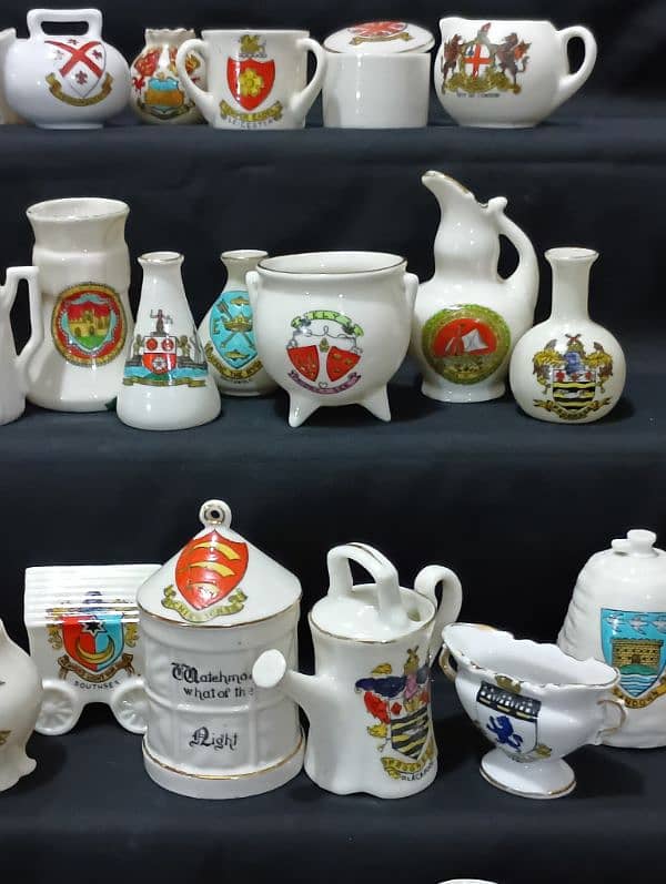 Armorial Ware 4