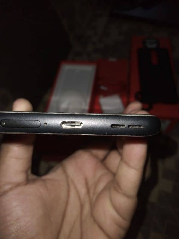 Selling one plus 8 5G 8/128 condition 9/10 box warp charger handfree. 0