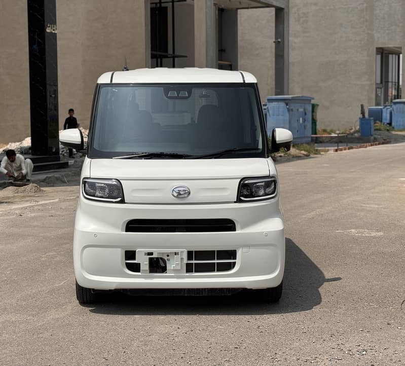 Daihatsu Tanto 2021 / 2024 Import 1