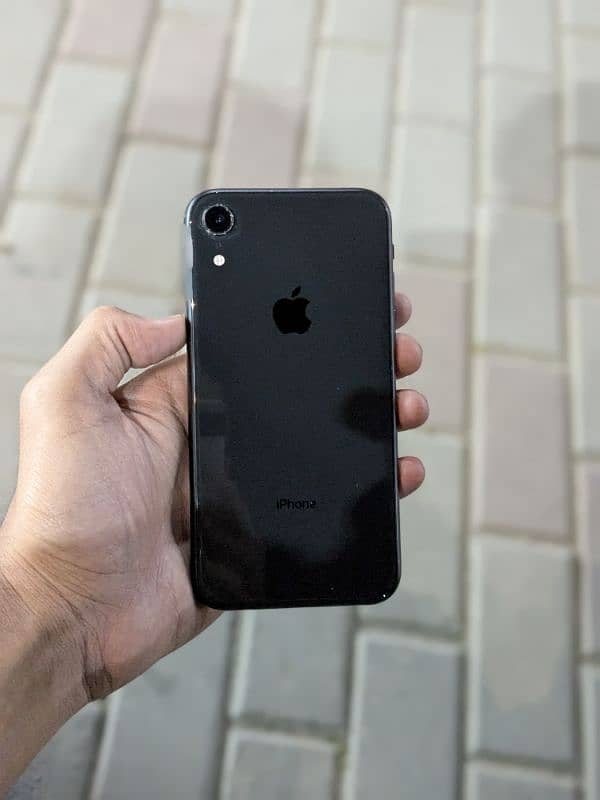 iphone XR 1