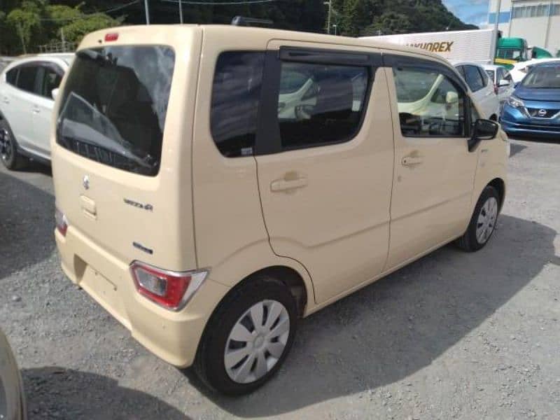 Suzuki Wagon R Hybrid FX 2022 2