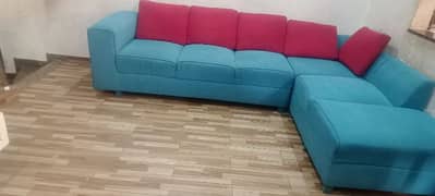 l shaped sofa with 5 big size cushions. condition used like new