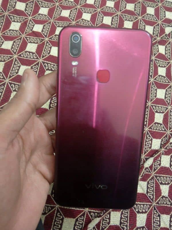 vivo y11 contact: 03216676809 4