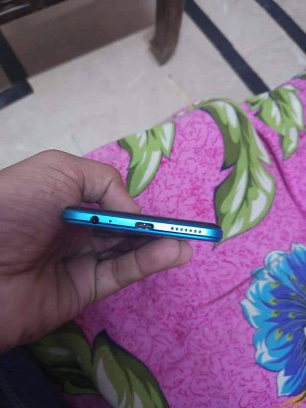 Infinix hot 12 6/5 128 3