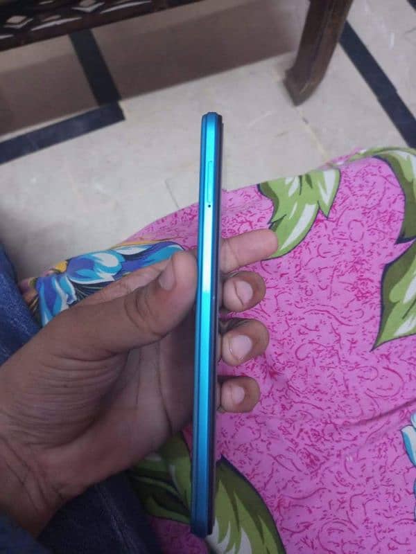 Infinix hot 12 6/5 128 4