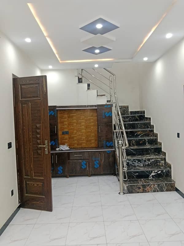 5 marla barand new house prime location in Al Kabir town raiwind road for sale investor rate 6