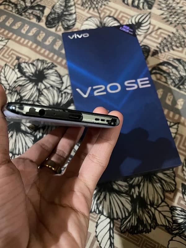 Vivo V20SE 8/128 All genuine All okay With Box 5