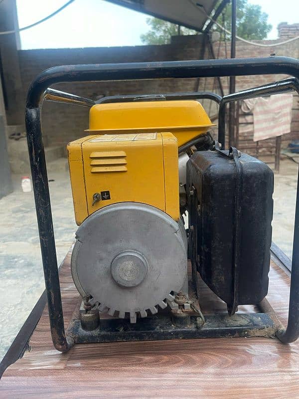 suzuki 1800 watt  genuine outclass generator for sale 1