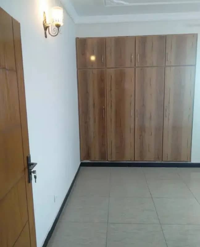 G-11/4 PHA C-Type Fully Renovated Tile Floor Flat For Rent, 3rd Floor 10