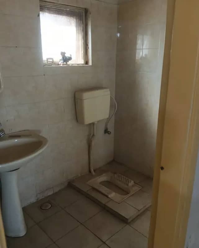 G-11/3 FGEHA D-Type 3rd Floor Flat For Rent 7