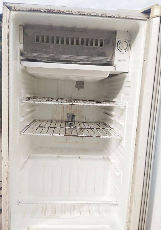 Mini Samsung refrigerator 0