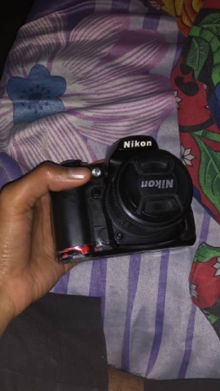 Nikon D7000 with 18-105 Lens 0