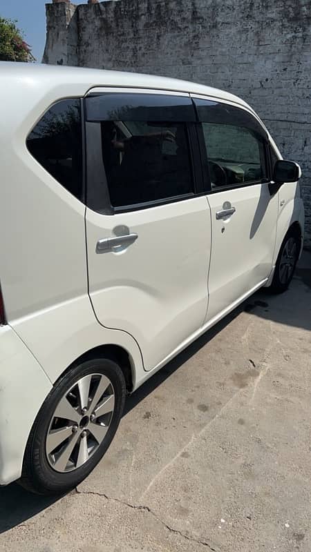 Daihatsu Move 2015 4