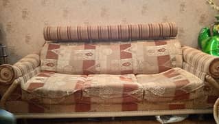 High-Quality Used Sofa Set – Excellent Condition & Affordable Price