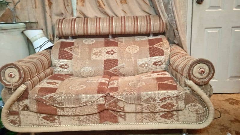 High-Quality Used Sofa Set – Excellent Condition & Affordable Price 2