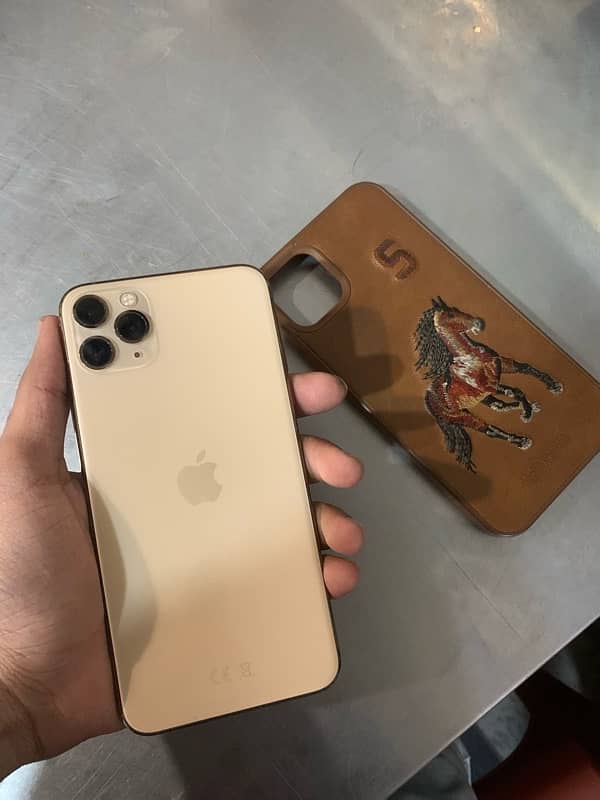 iPhone 11 Pro Max 64GB Factory Unlocked 1