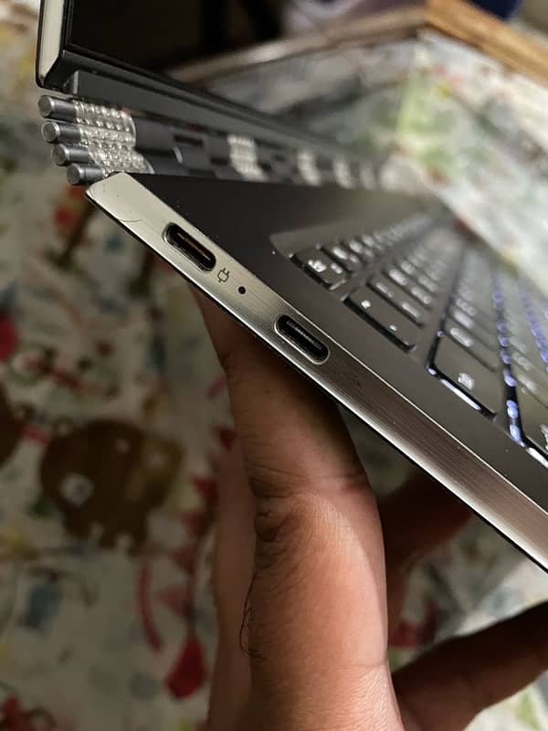 Lenovo Yoga 910 i7 7th gen 7