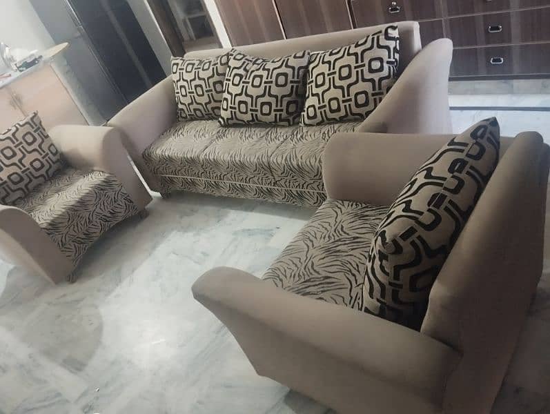 5 Seater Sofa 1