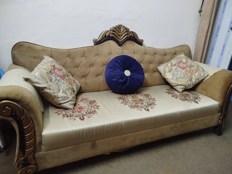 5 seater sofa set with table 1