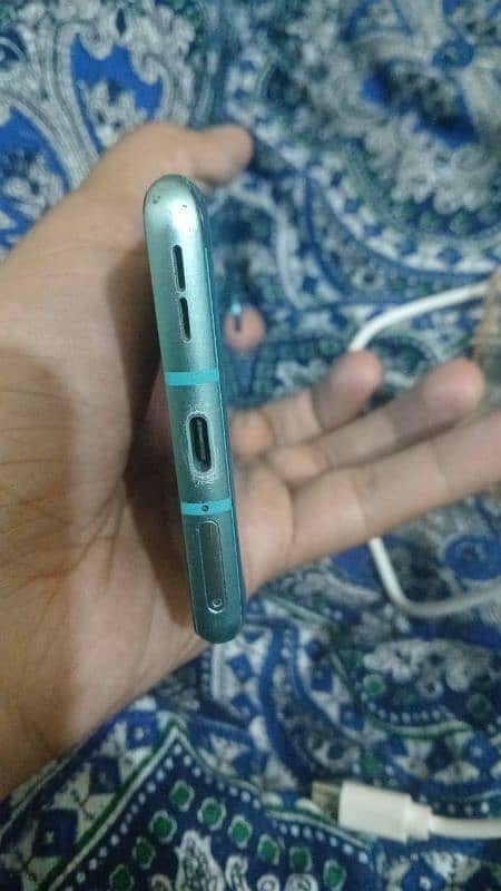 12/256 GB . double sim card full waranti ky sat 2