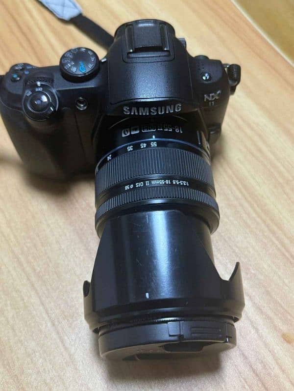 Samsung DSLR NX11. 5