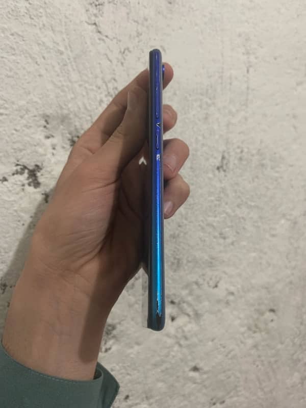 vivo 1823 mobile 1