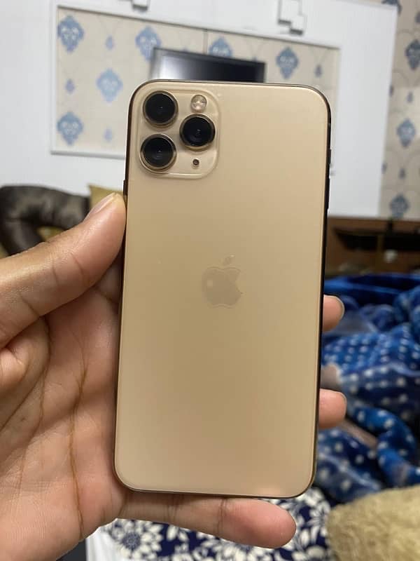 iphone 11 pro DUAL SIM PTA approved scratchless phone golden 0